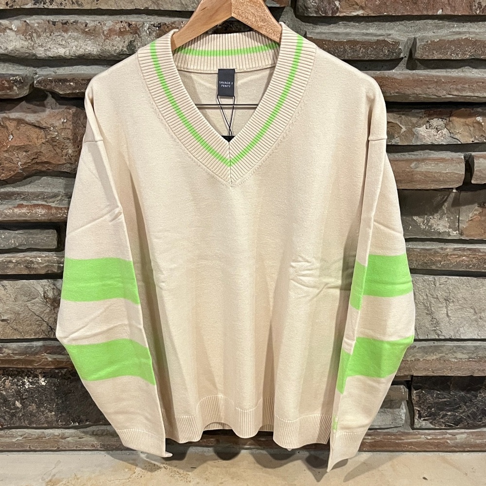 Savage X Fenty Lit Leisure V-Neck Crew Sweater in Lowlit Beige
